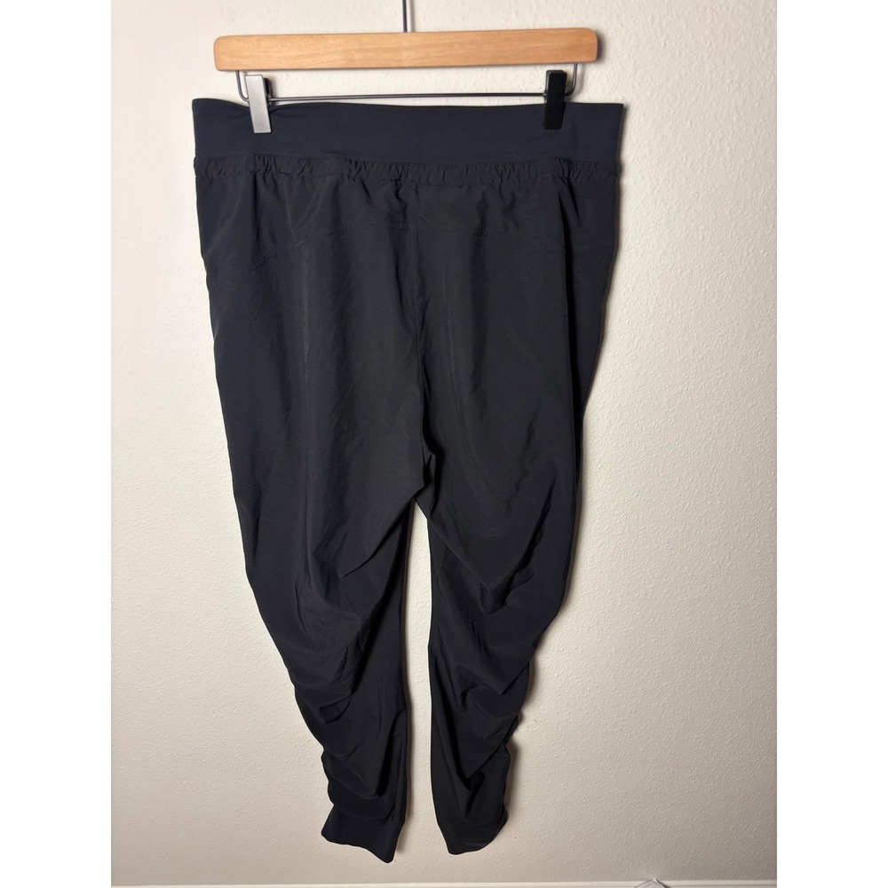 Athleta Attitude Pant Black Ruched Joggers Womens Size 10T Tall Athleisure - Picture 3 of 3